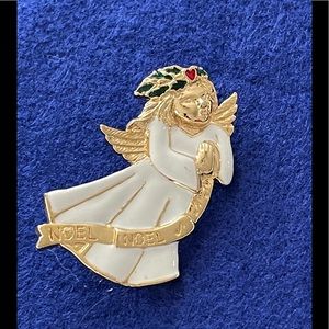 Christmas Brooch